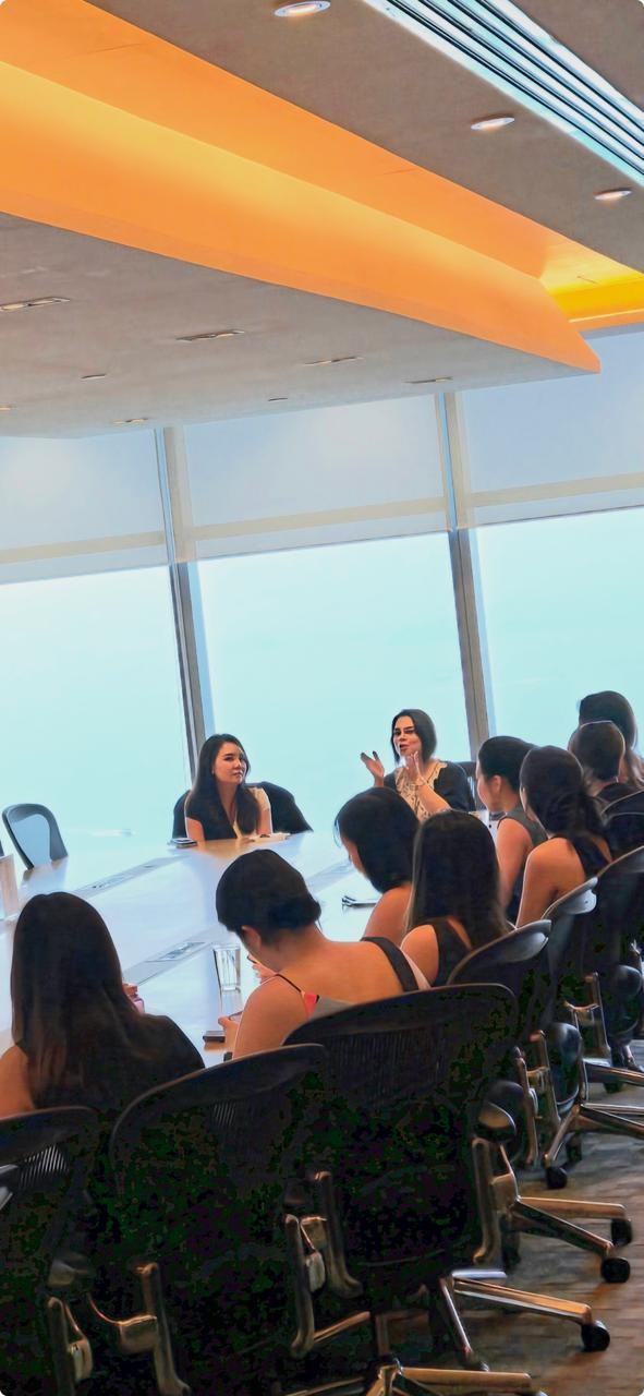 Women construction professionals in discussion at the Singapore roundtable